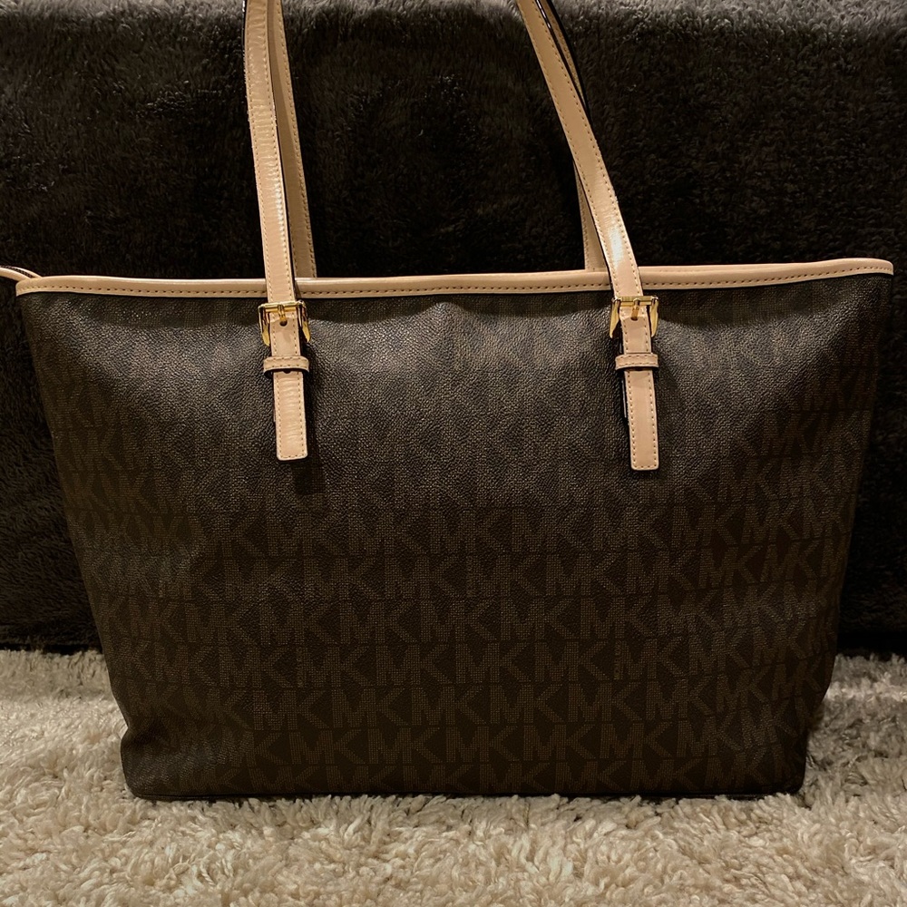Michael Kors tote - Picture 3 of 8